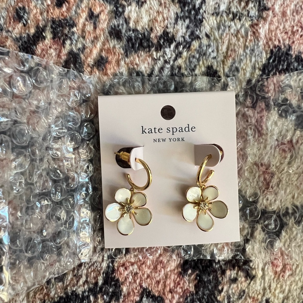 NWOT Kate Spade Flower Earrings